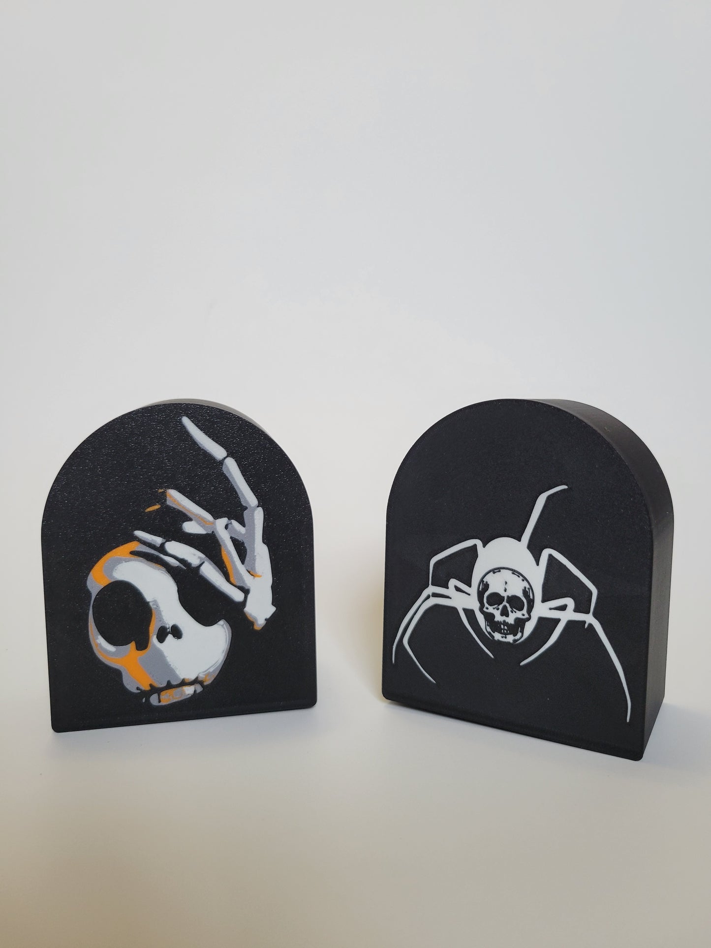 🕯️ Set of 2 Spooky Halloween Lanterns – Skull Spider & Skeleton Hand | 3D-Printed LED Candle Holders